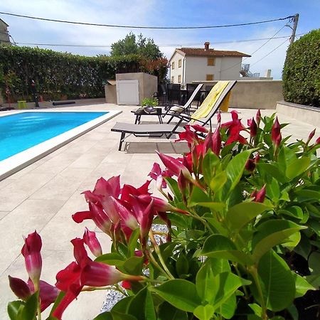 Villa Krasa Sea View Apartmants With Pool Liznjan Luaran gambar