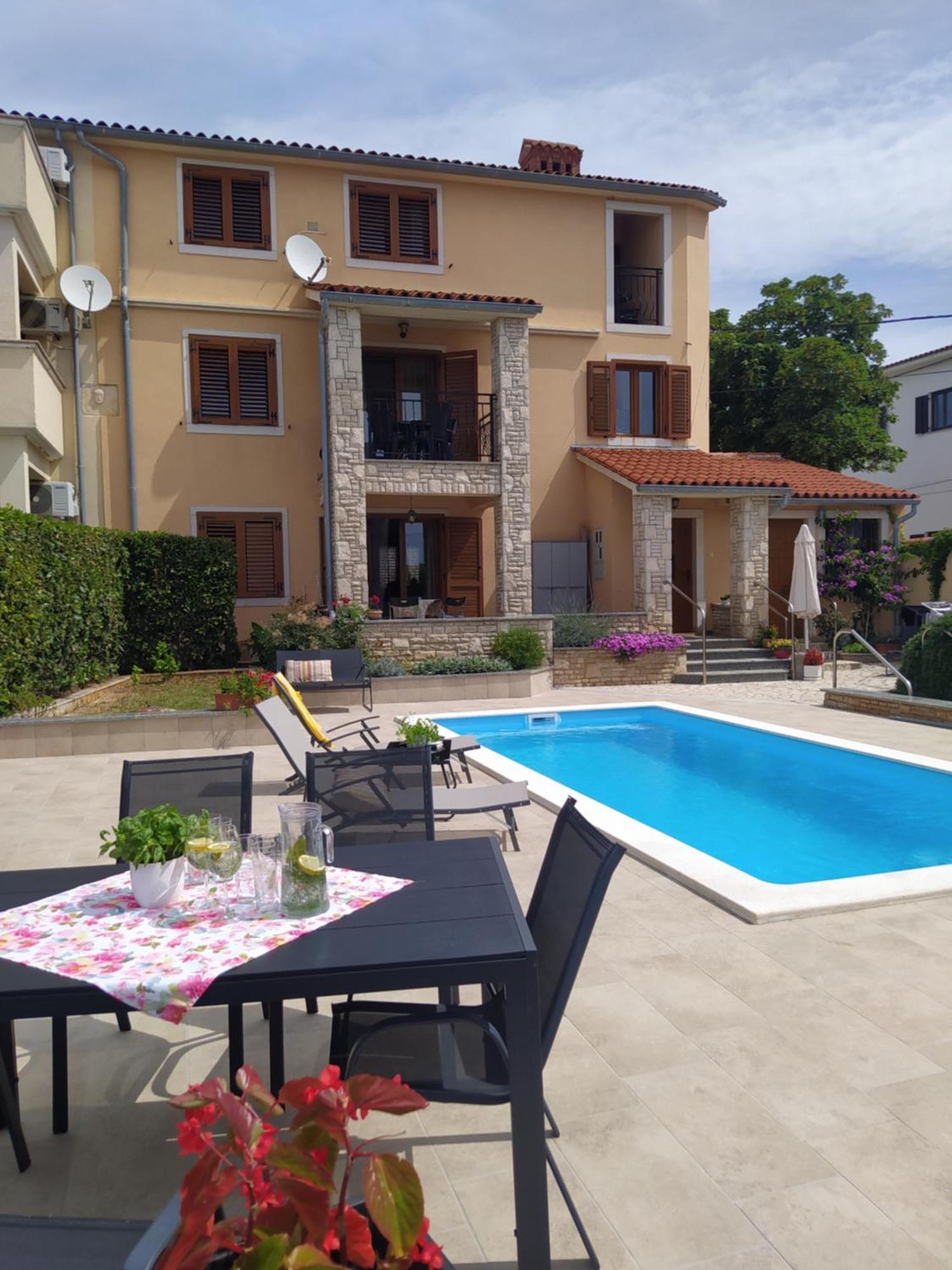Villa Krasa Sea View Apartmants With Pool Liznjan Luaran gambar