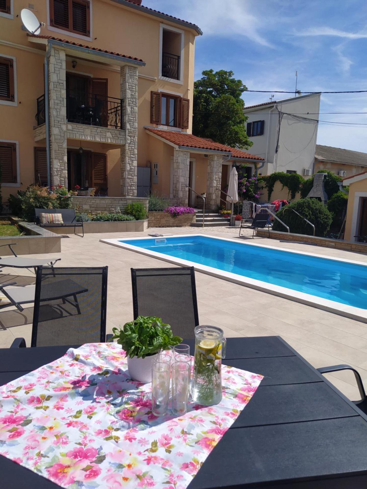 Villa Krasa Sea View Apartmants With Pool Liznjan Luaran gambar