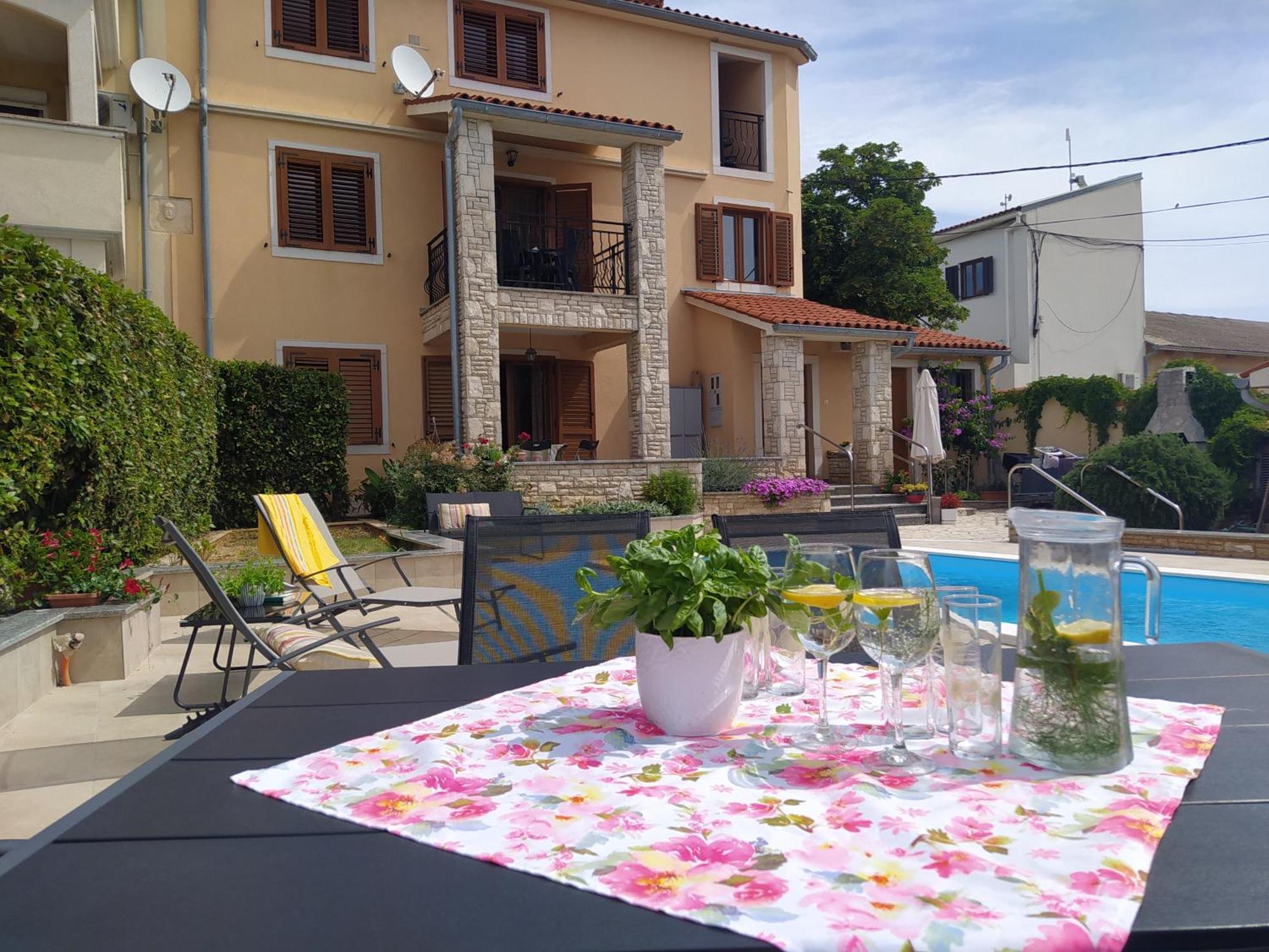 Villa Krasa Sea View Apartmants With Pool Liznjan Luaran gambar