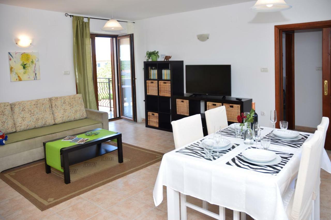Villa Krasa Sea View Apartmants With Pool Liznjan Luaran gambar