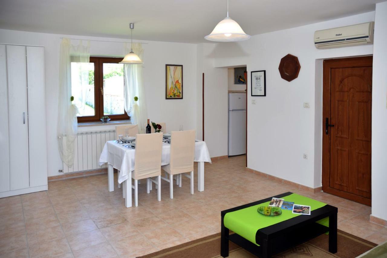 Villa Krasa Sea View Apartmants With Pool Liznjan Luaran gambar