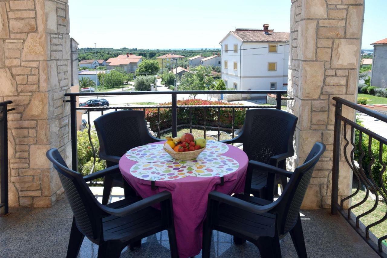 Villa Krasa Sea View Apartmants With Pool Liznjan Luaran gambar